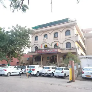 Taj Plaza, Vip Road, *** Agra (Uttar Pradesh)