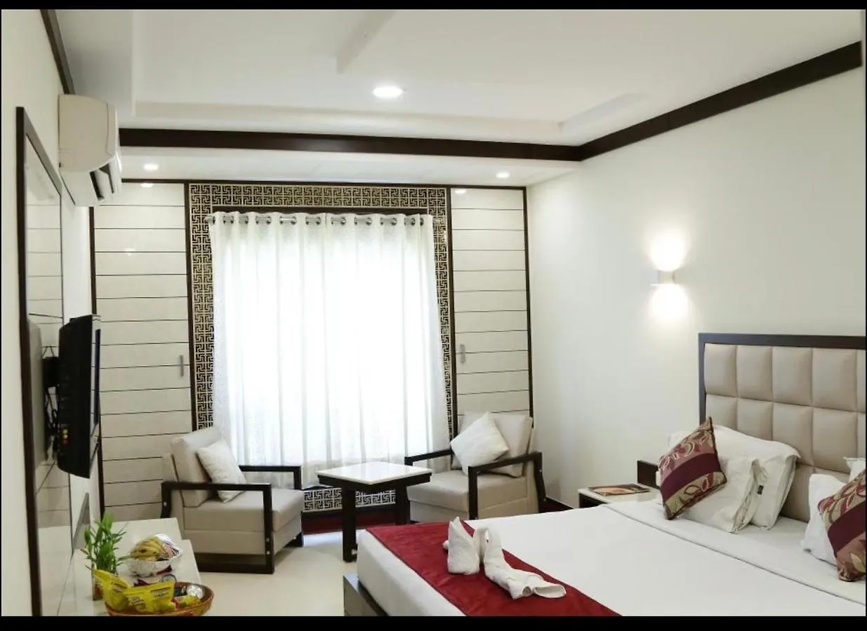 ***  Hotel Bhoomivilas Agra  Ινδία